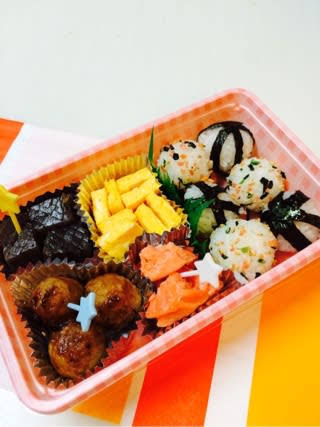 アンガールズ山根、娘への手作り弁当「ウインナーをハートに」 「料理上手」と反響