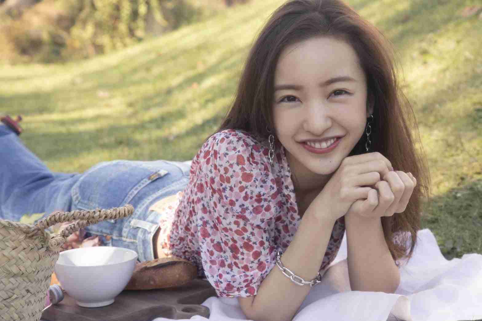 板野友美ディレクションのブランド「Rosy luce」誕生 華やかアイテムお披露目