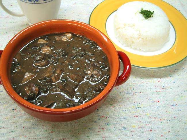 食べたことない外国の料理について食べたことある人に質問するトピ