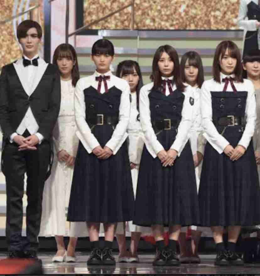 太眉卒業の井上咲楽、ポニーテールの最新ショットが「常盤貴子さんに見える」「眼力ハンパない」