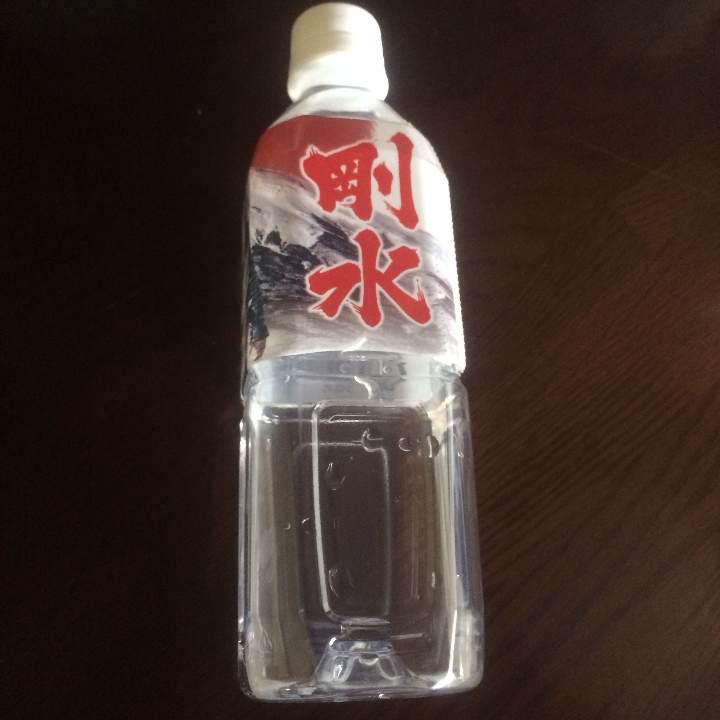 瑛人が語る『香水』大ヒットの次 「またハンバーガー店で働くのもいいな」