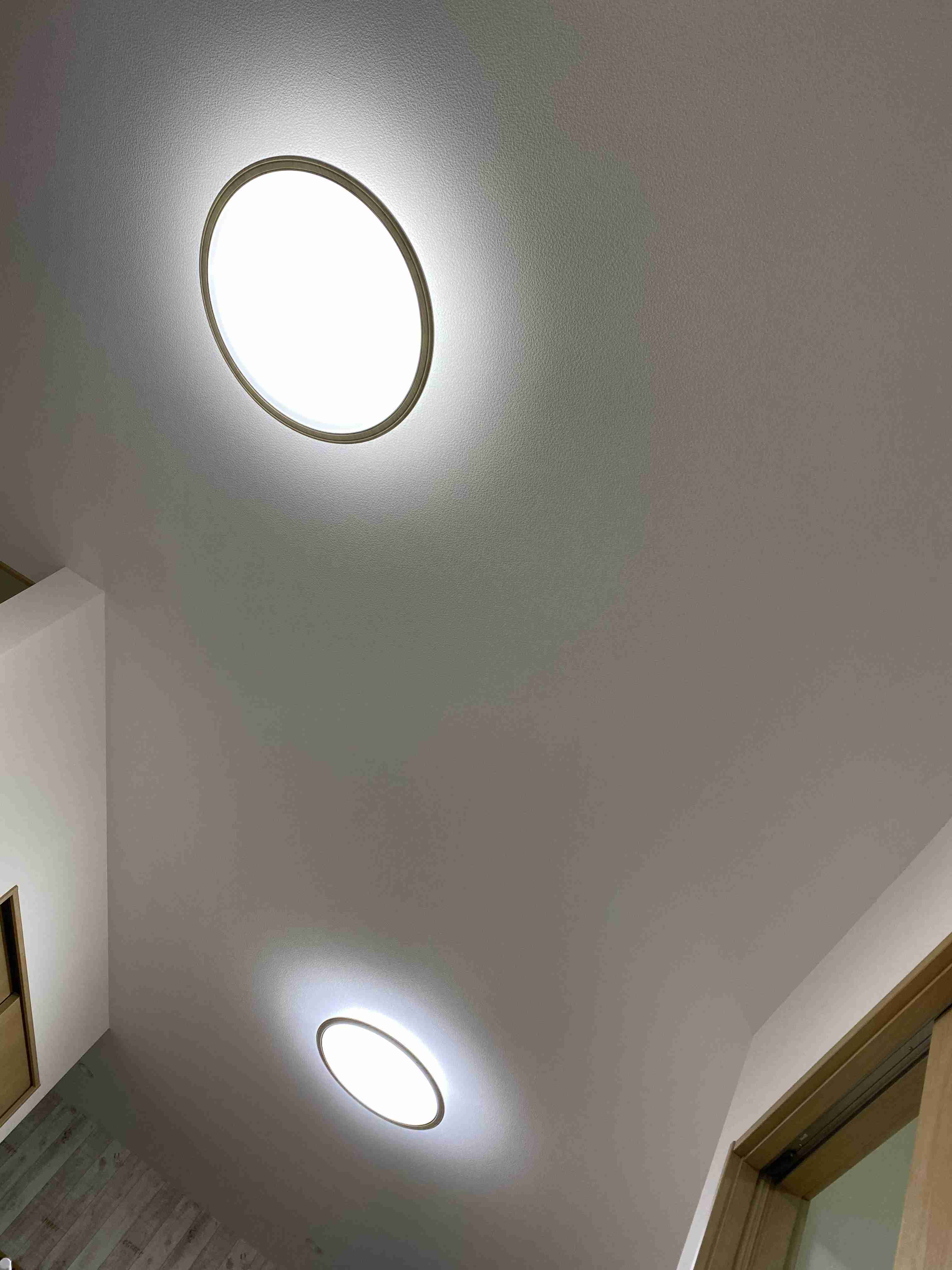 お部屋の天井を見せてください