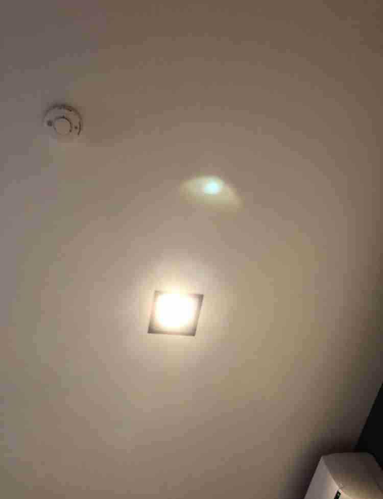 お部屋の天井を見せてください