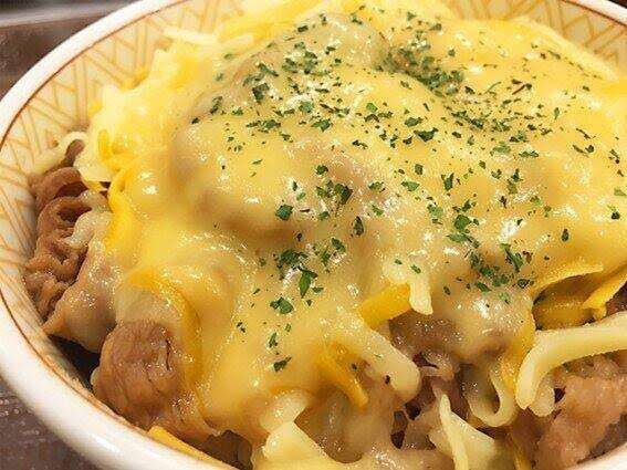 夜中に何食べたくなる？