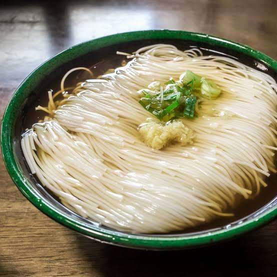 夜中に何食べたくなる？