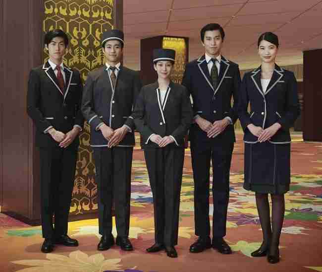 ホテルマン、ドアマン、ベルマン、コンシェルジュ、などホテルに携わる人の制服が好き