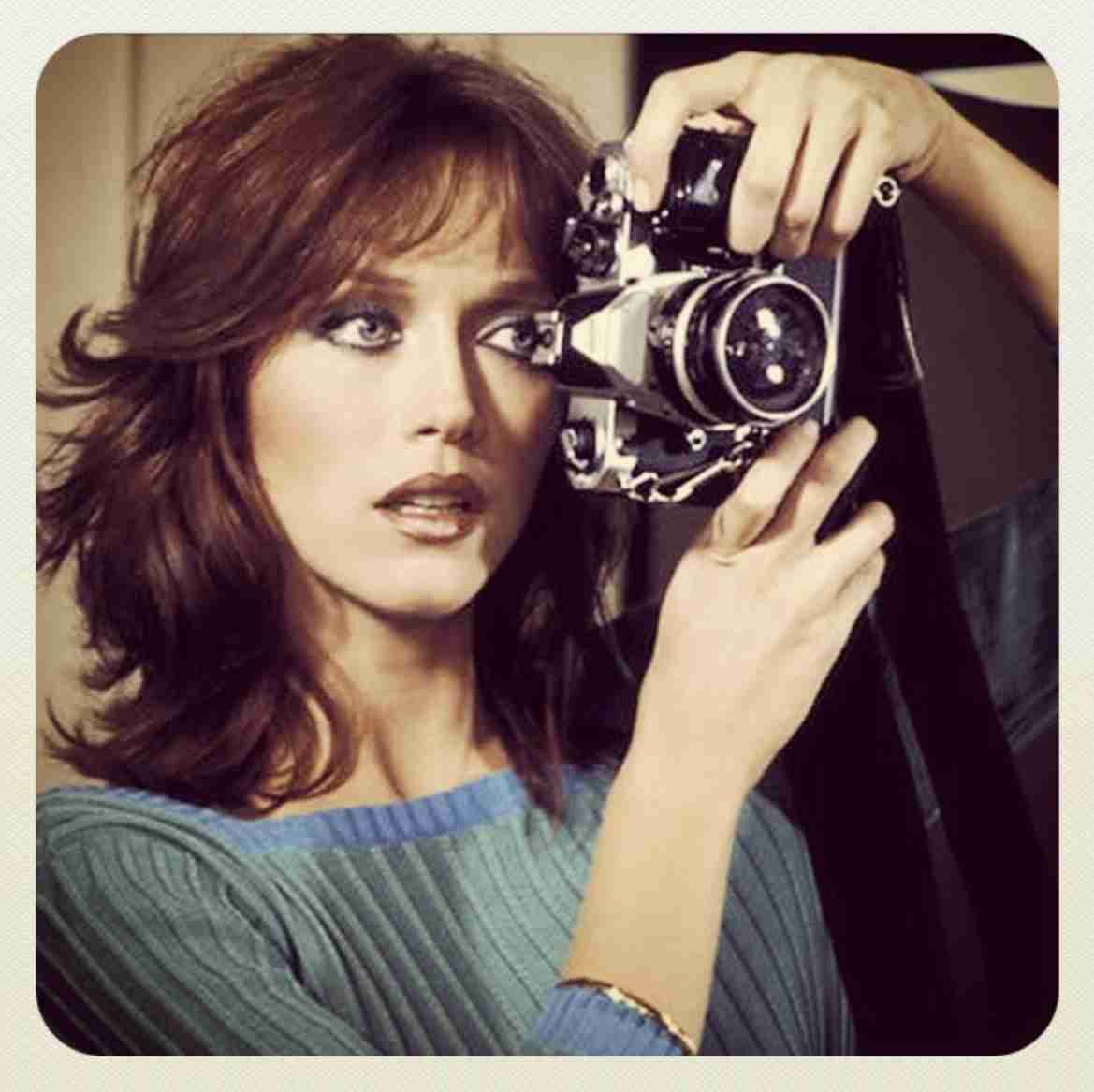 米女優タニア・ロバーツさん死去　007出演、前日に死去の誤報