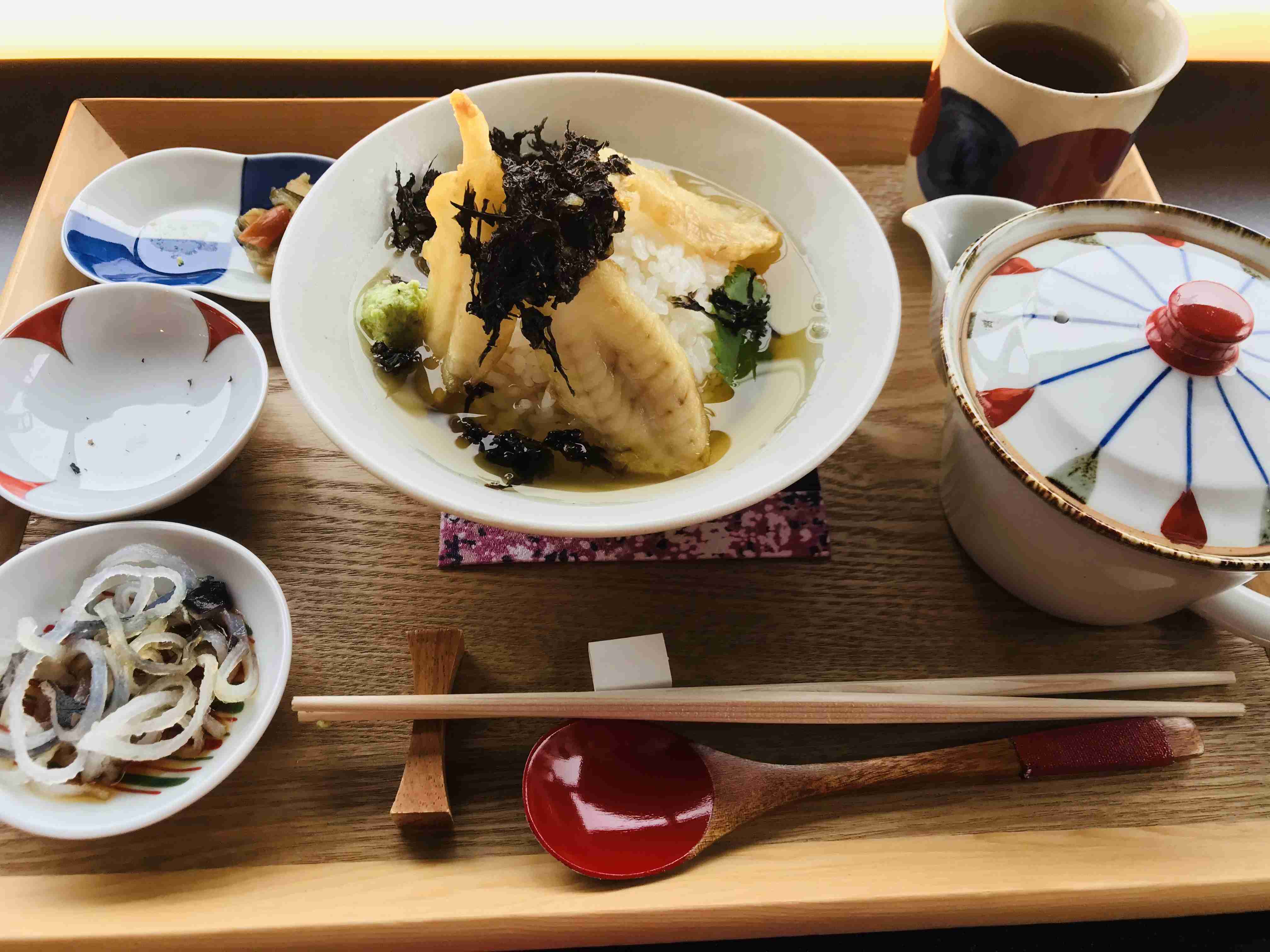 携帯やパソコンにあるご当地グルメの写真が見たい！