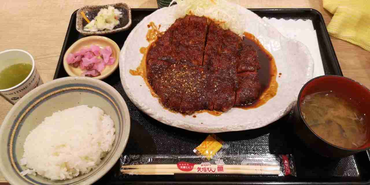 携帯やパソコンにあるご当地グルメの写真が見たい！
