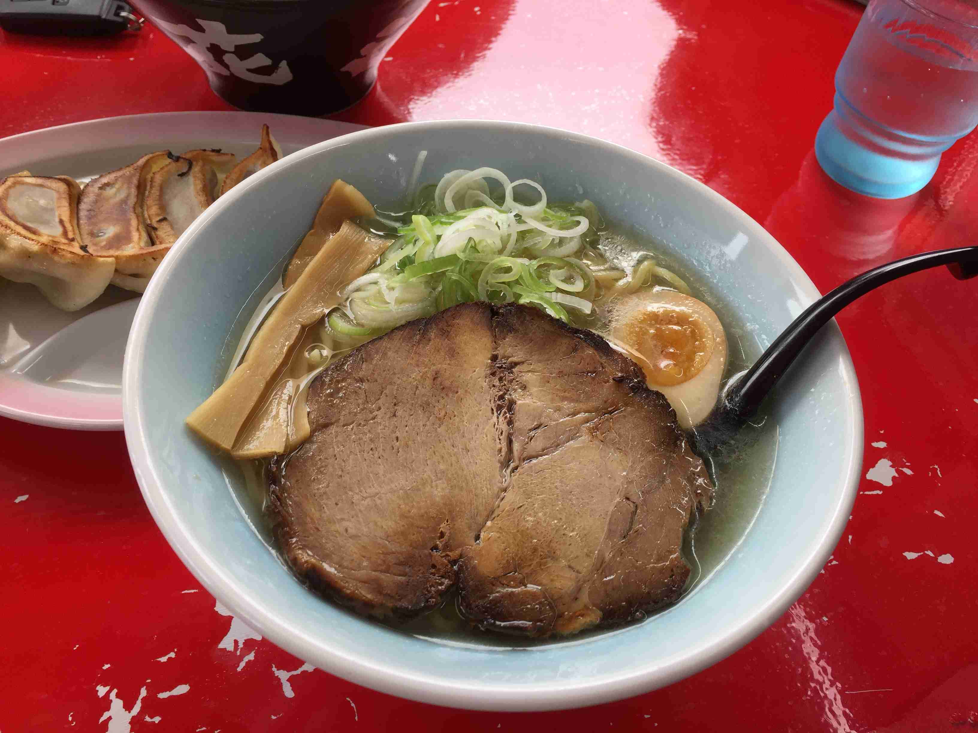 携帯やパソコンにあるご当地グルメの写真が見たい！