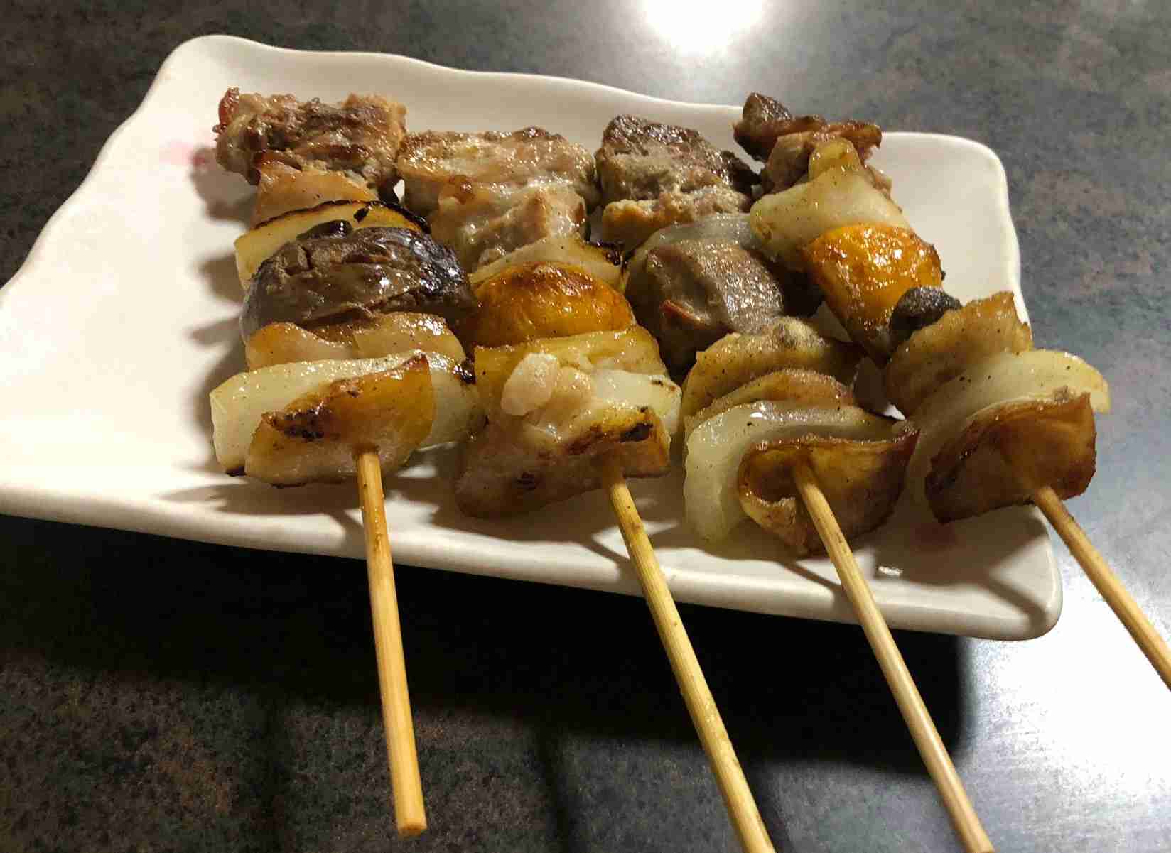 携帯やパソコンにあるご当地グルメの写真が見たい！