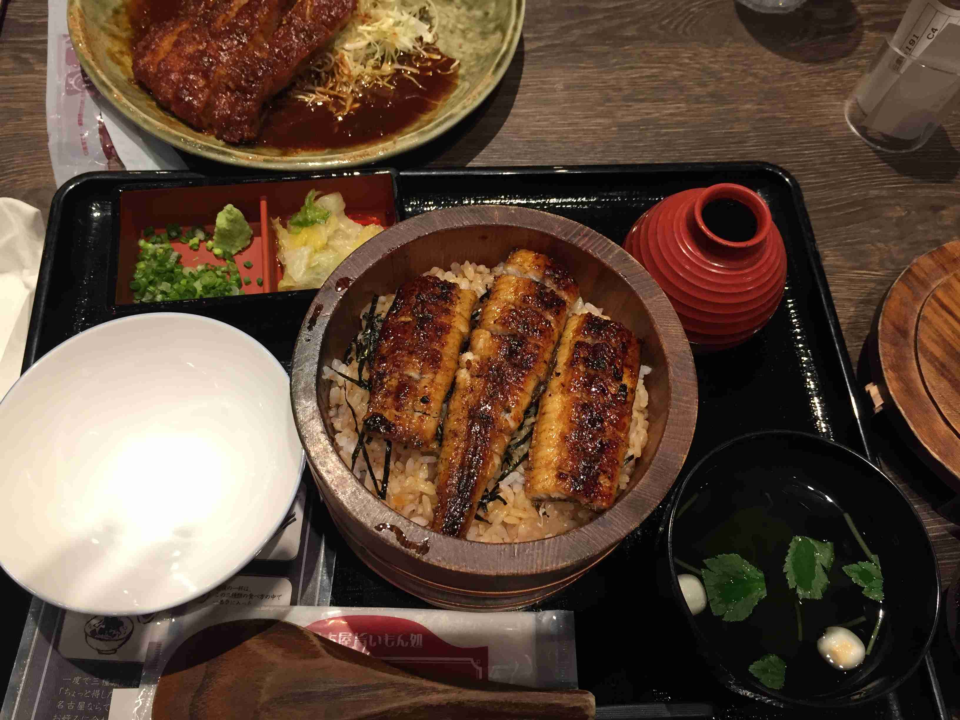 携帯やパソコンにあるご当地グルメの写真が見たい！