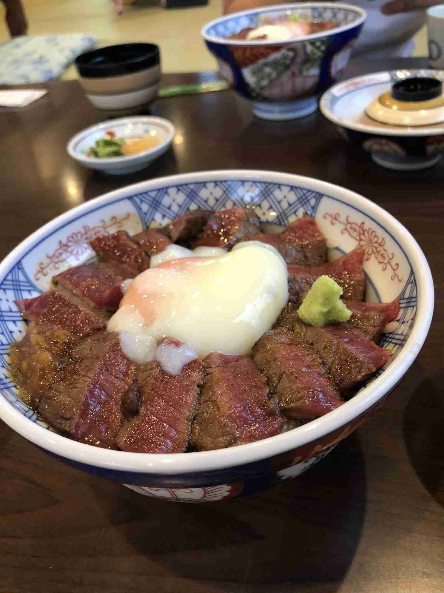 携帯やパソコンにあるご当地グルメの写真が見たい！