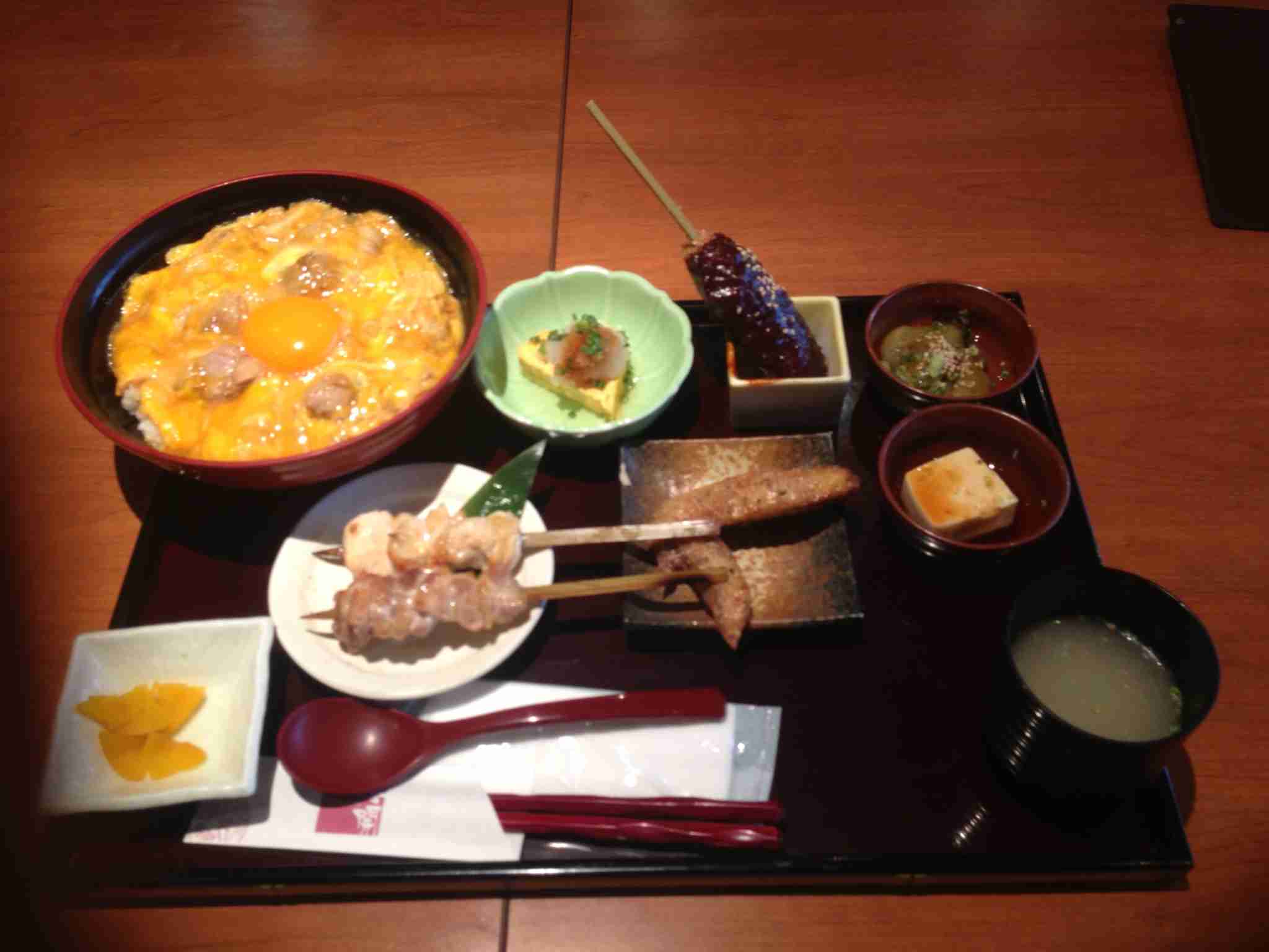 携帯やパソコンにあるご当地グルメの写真が見たい！