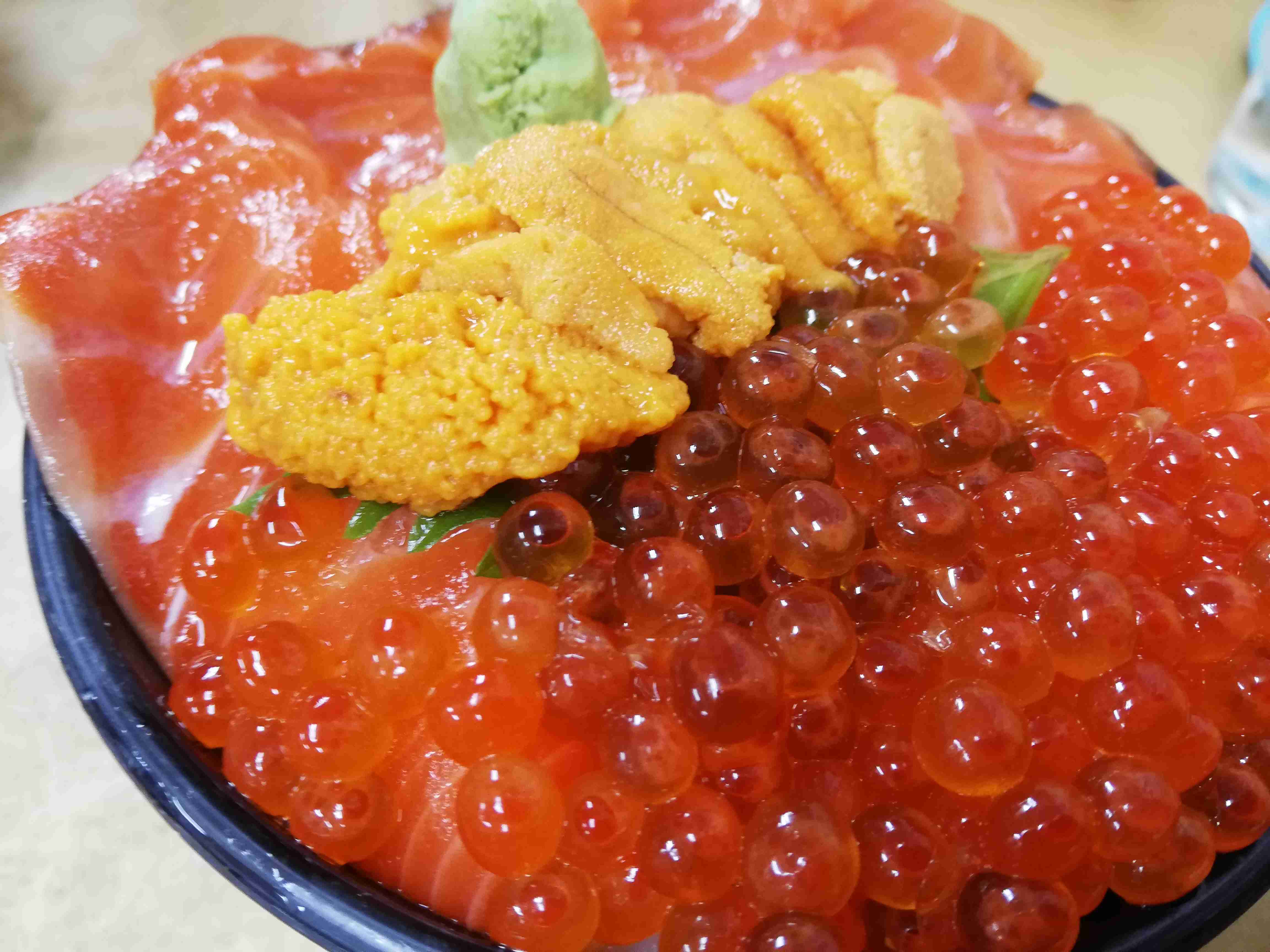 携帯やパソコンにあるご当地グルメの写真が見たい！