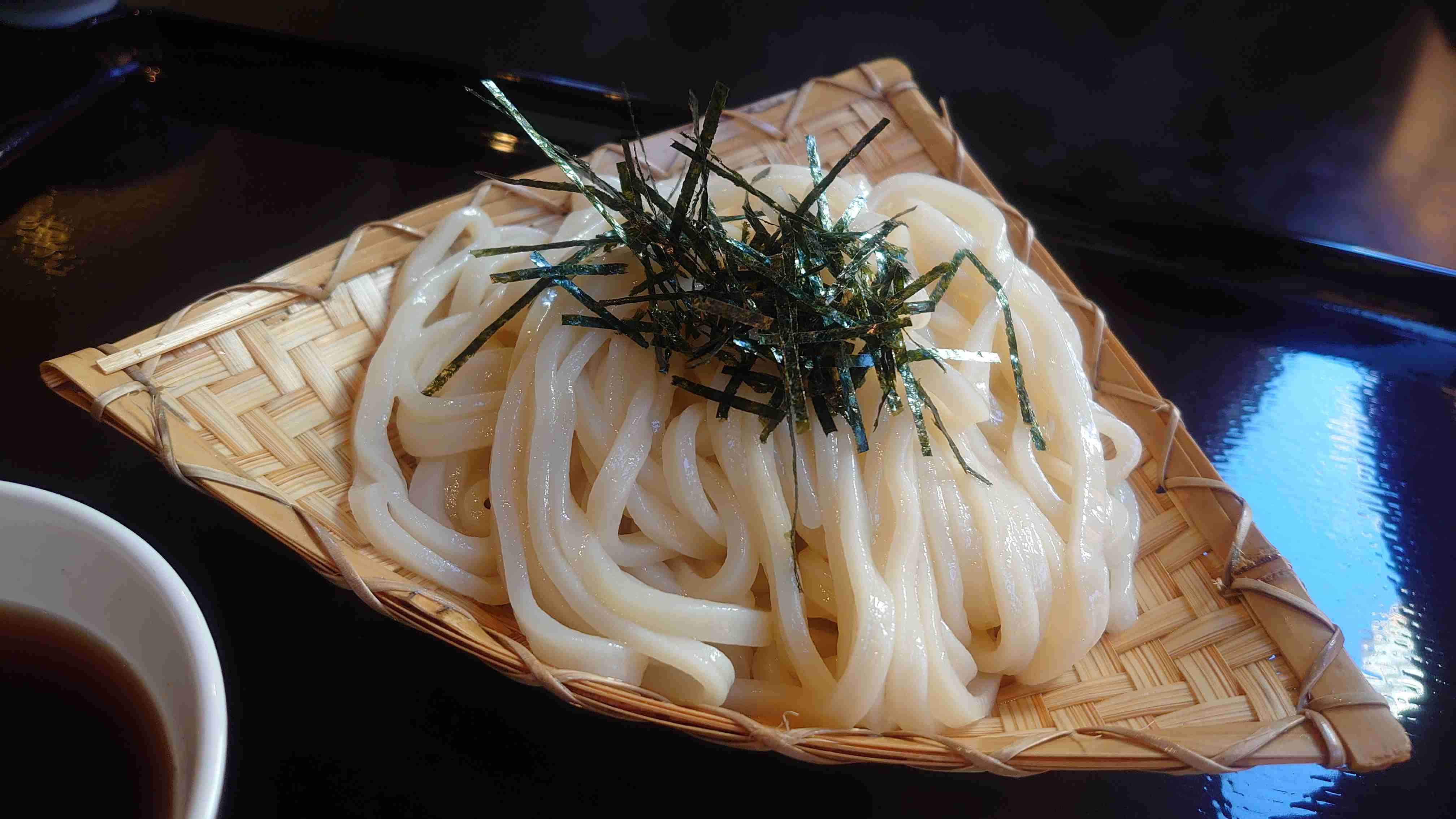携帯やパソコンにあるご当地グルメの写真が見たい！