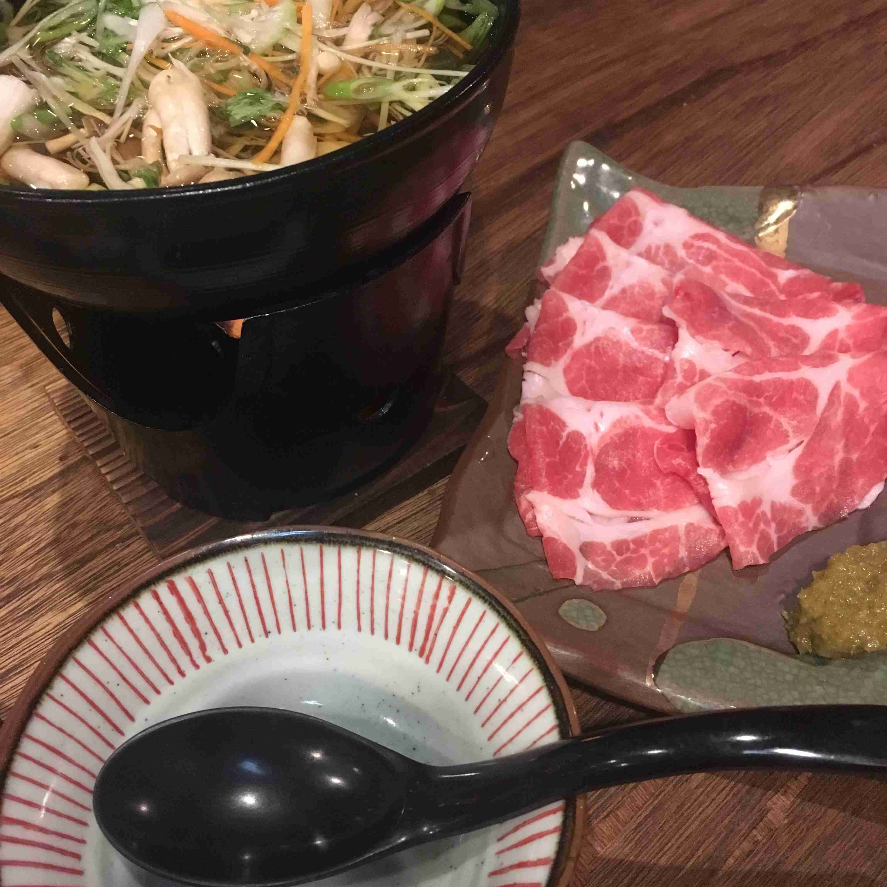 携帯やパソコンにあるご当地グルメの写真が見たい！