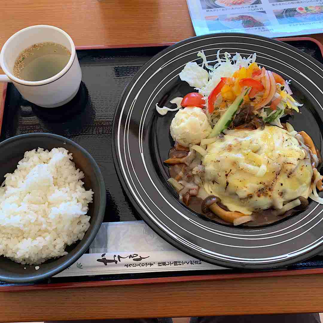 携帯やパソコンにあるご当地グルメの写真が見たい！