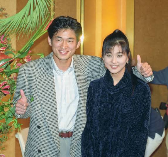 芸能人の結婚会見が見たい!