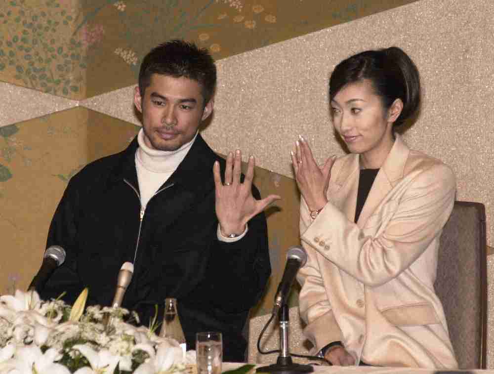 芸能人の結婚会見が見たい!