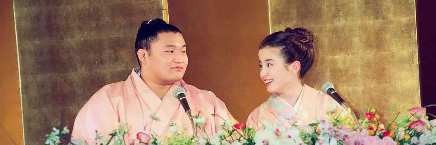 芸能人の結婚会見が見たい!