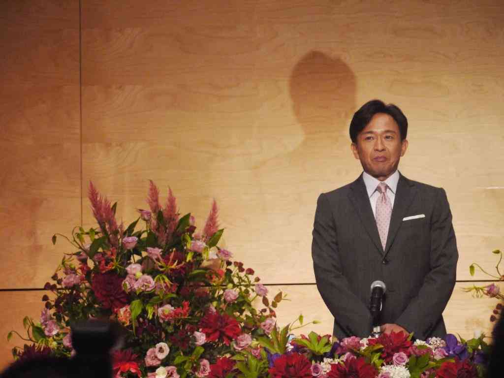 芸能人の結婚会見が見たい!