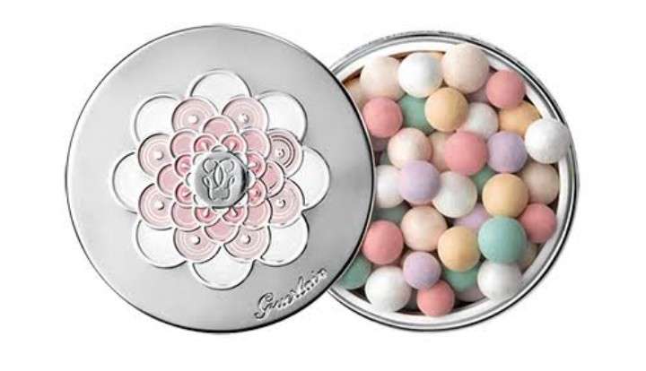 買うか買わないか迷っている化粧品