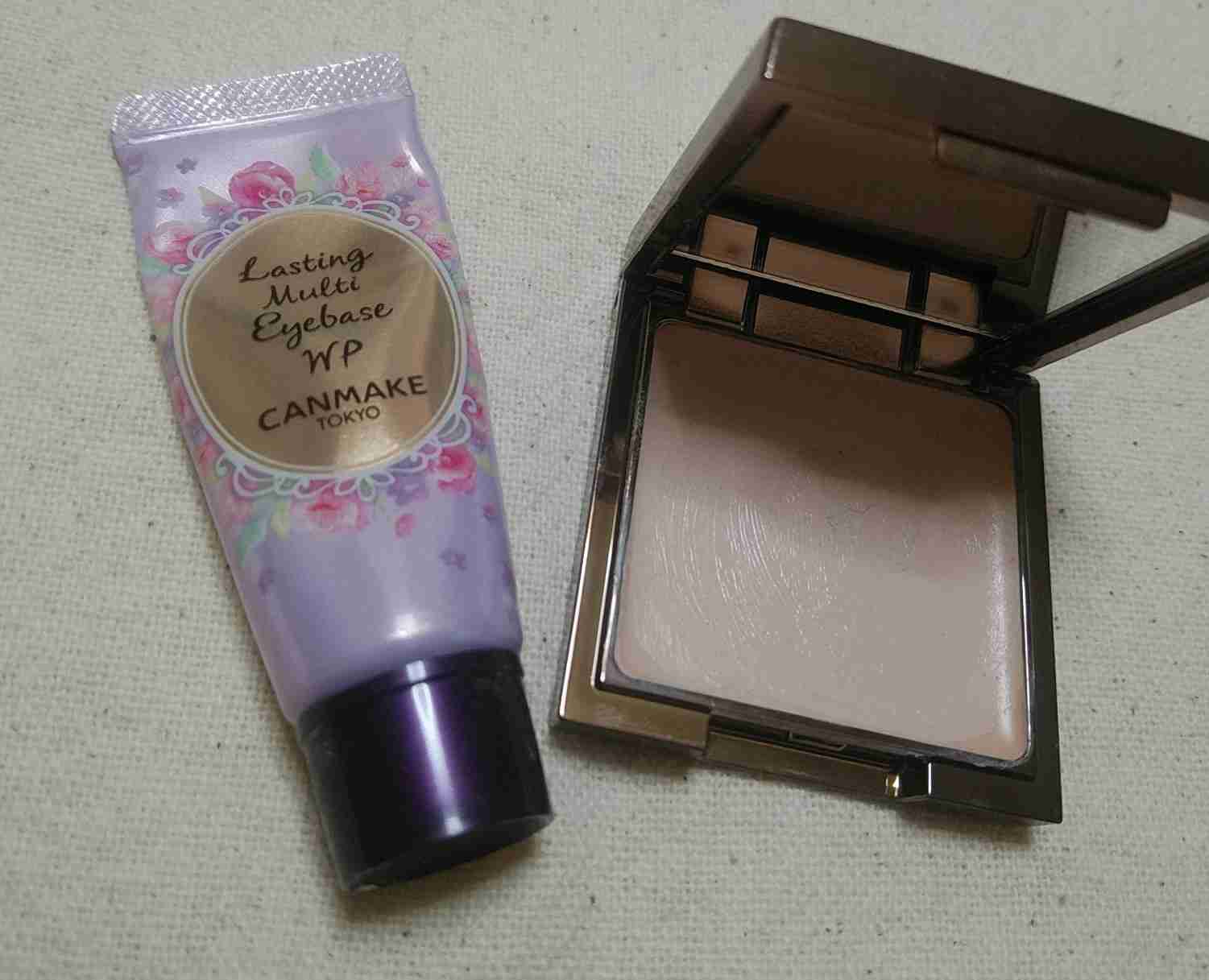 買うか買わないか迷っている化粧品