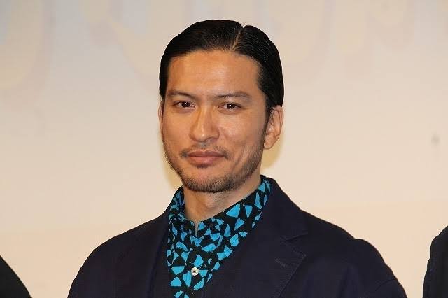 男性芸能人の髭、似合ってたら+ボタンを押すトピPart4