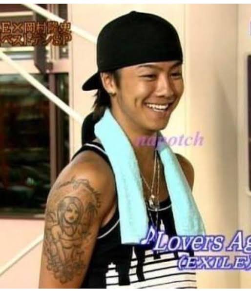 過去に不倫報道の今村怜央、妻・藤井萩花さんの顔のタトゥーを公開…１９年に入れたもの