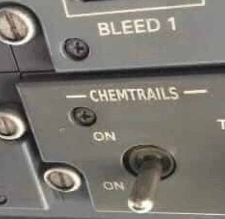 Facebook、音声チャット開発か 「クラブハウス」に類似―米紙報道