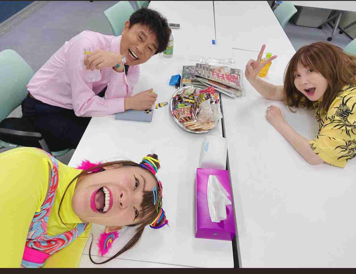 フワちゃんWブッキング連発で崖っぷち 指原莉乃が助け船か