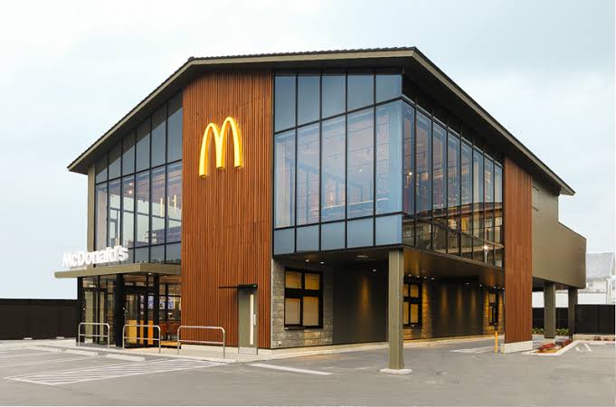 国内最大級のマクドナルドが開店　新潟に相次ぐ「最大」