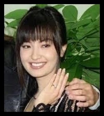 平子理沙“奇跡の50歳”誕生日「信じられない」「永遠ハイティーンのまま」