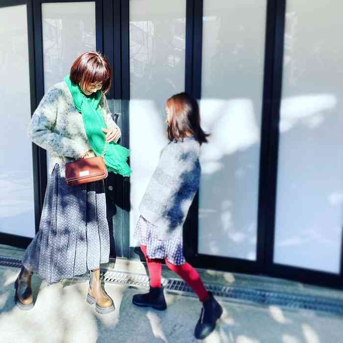 高岡早紀、美人母娘ツーショットを公開　「娘さんもモデルに」とファン絶賛