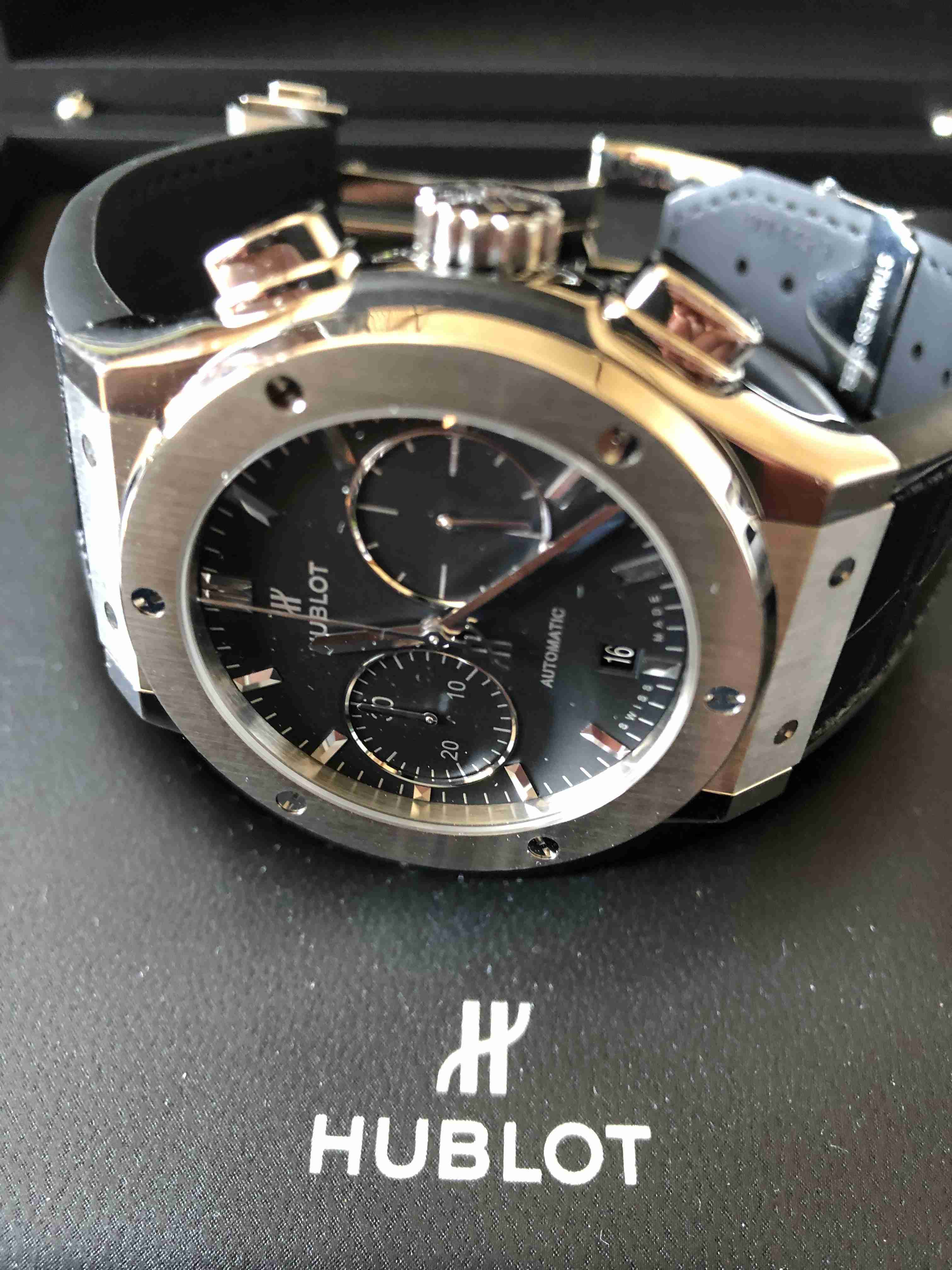 男子高生２人「ロレックス現物見たい」と男性呼び出し、殴って２個奪う…強盗傷害容疑で逮捕