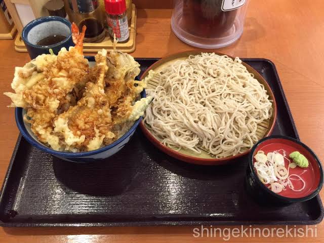 いろんなデカ盛りの写真が見たい！