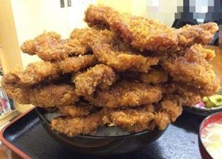 いろんなデカ盛りの写真が見たい！