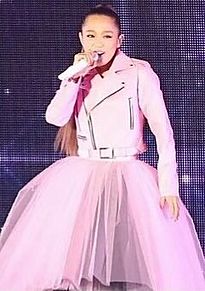芸能人のライブの衣装画像を貼るトピ