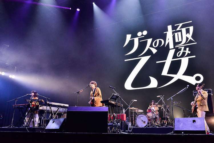芸能人のライブの衣装画像を貼るトピ