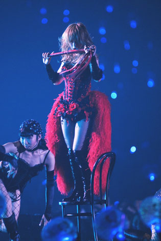 芸能人のライブの衣装画像を貼るトピ