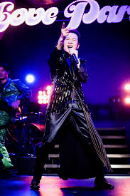芸能人のライブの衣装画像を貼るトピ