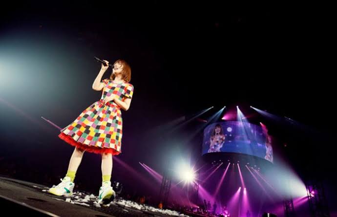 芸能人のライブの衣装画像を貼るトピ