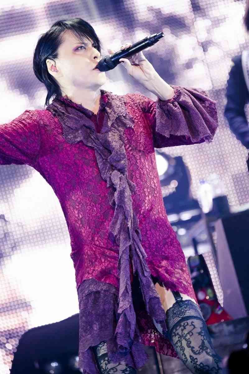 芸能人のライブの衣装画像を貼るトピ