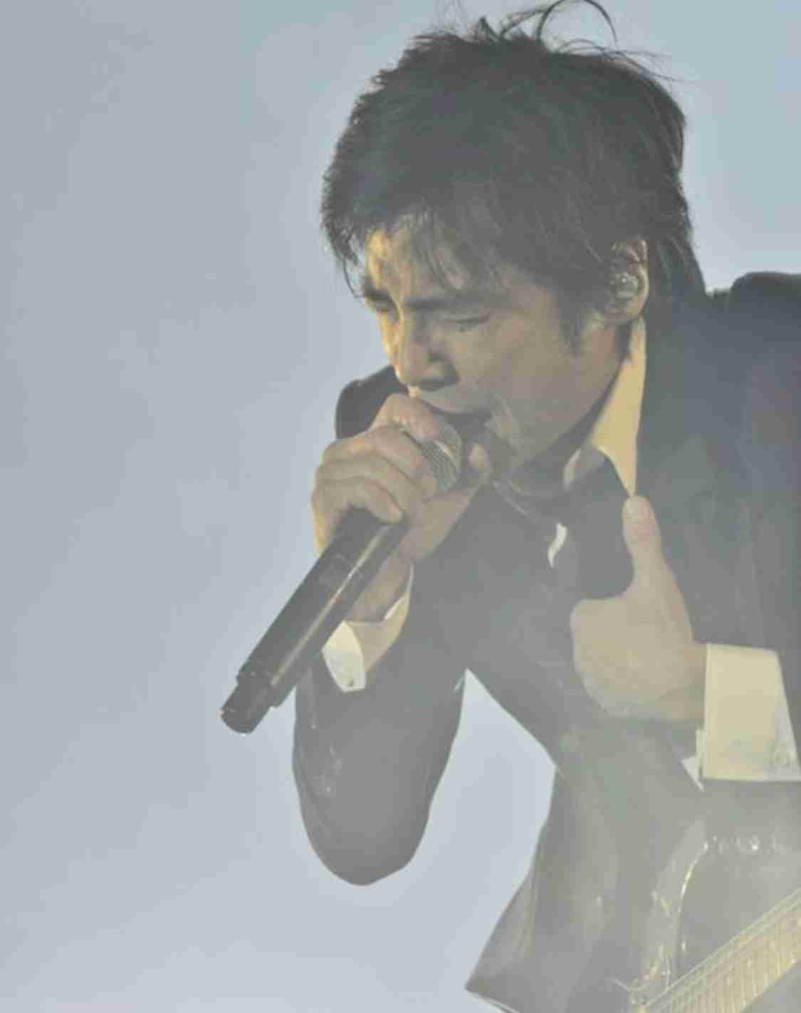 芸能人のライブの衣装画像を貼るトピ