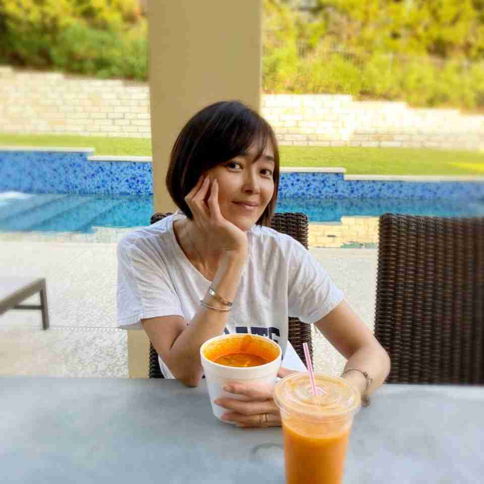 フェラーリ売却は長男のレースのため? 後藤久美子、緊急帰国の思惑