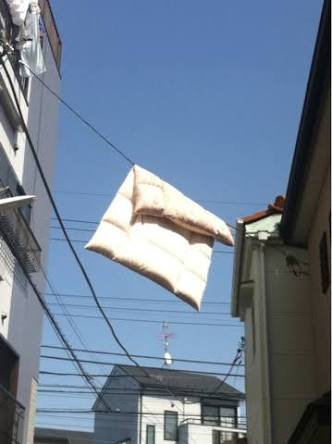布団や洗濯物が外壁に触れるのが気になる