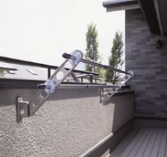 布団や洗濯物が外壁に触れるのが気になる