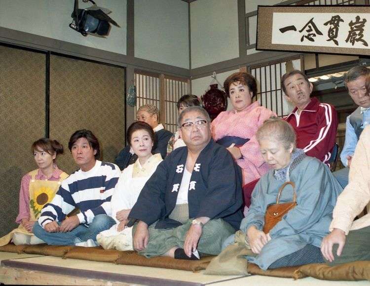 誰もこっちを見てないグループ画像 part2
