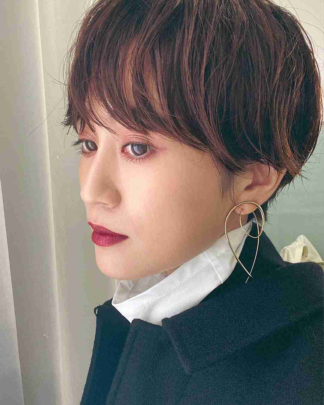 前田敦子が離婚協議報道後初の公の場、薬指に指輪なく 「スニーカーベストドレッサー賞」授賞式